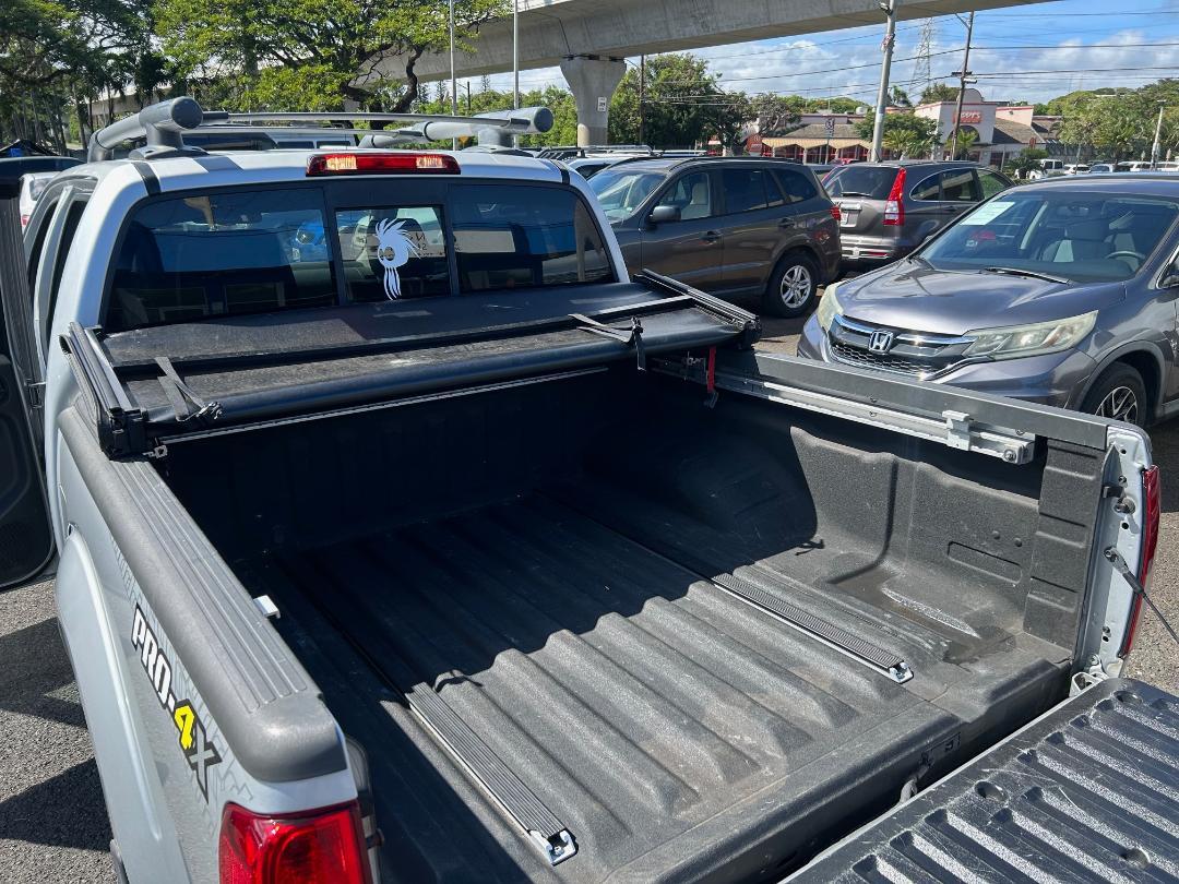 Nissan Frontier 4WD Crew Cab SWB Auto PRO-4X 2016