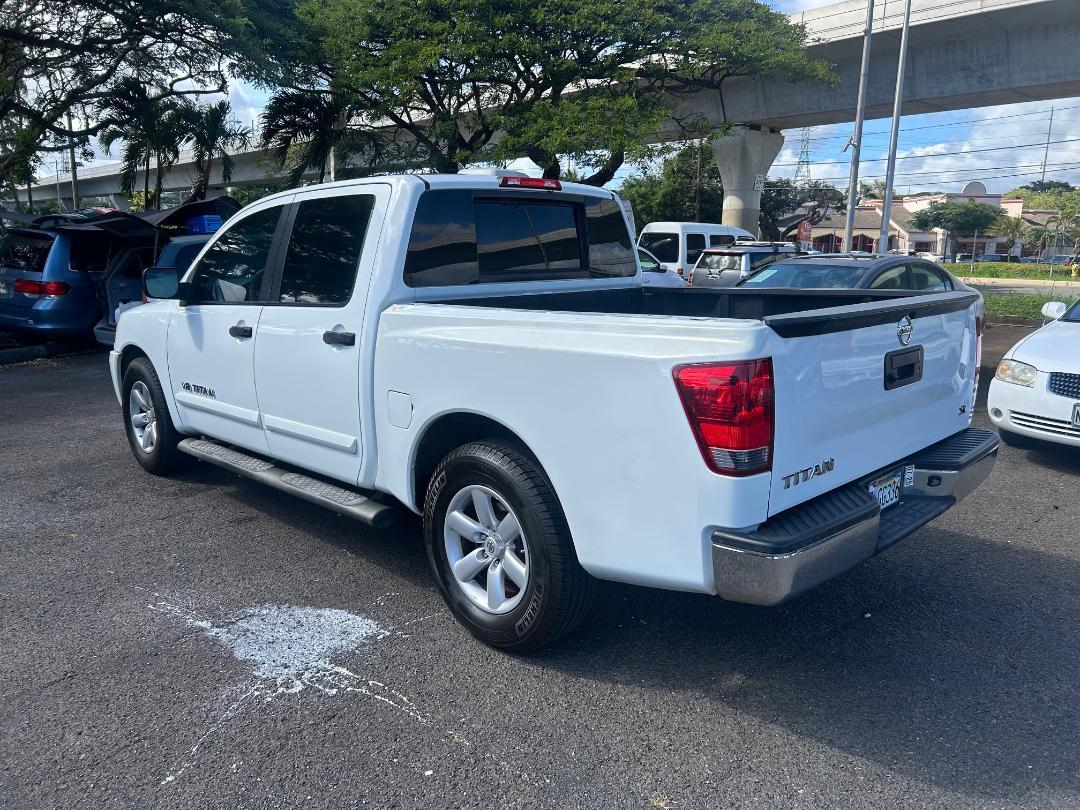 Nissan Titan 2WD Crew Cab SWB SV 2013