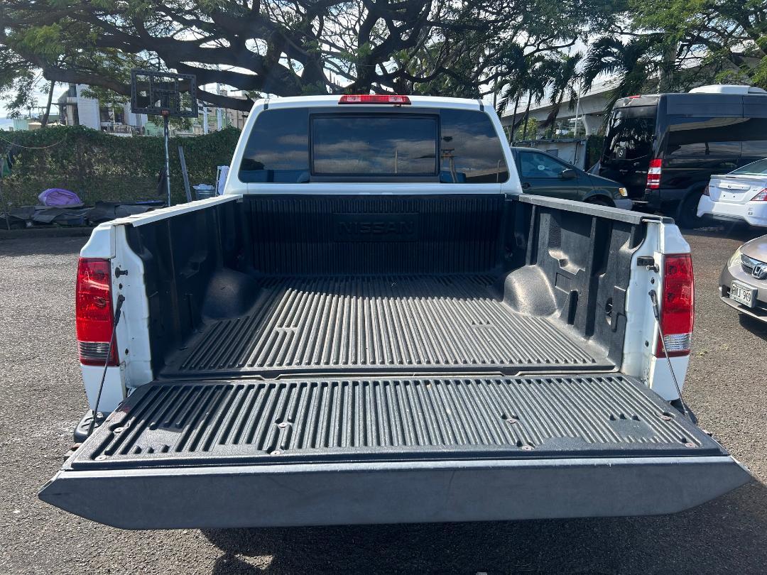 Nissan Titan 2WD Crew Cab SWB SV 2013