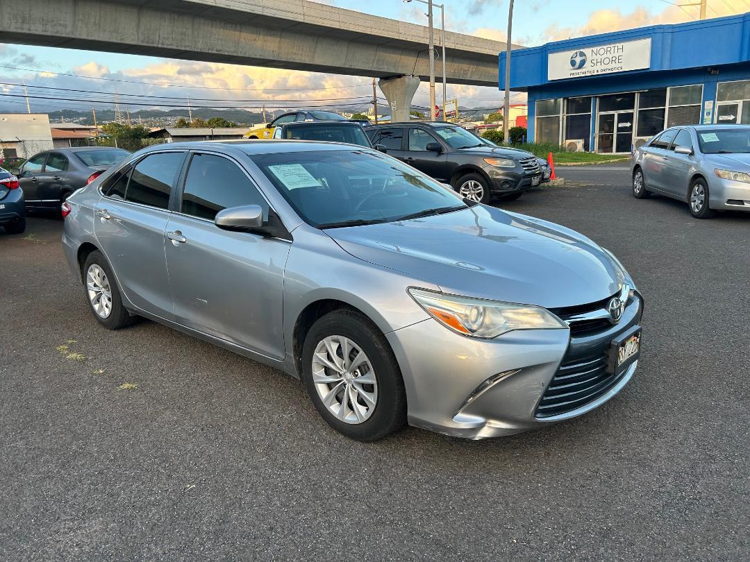 Toyota Camry 4dr Sdn LE Auto 2016