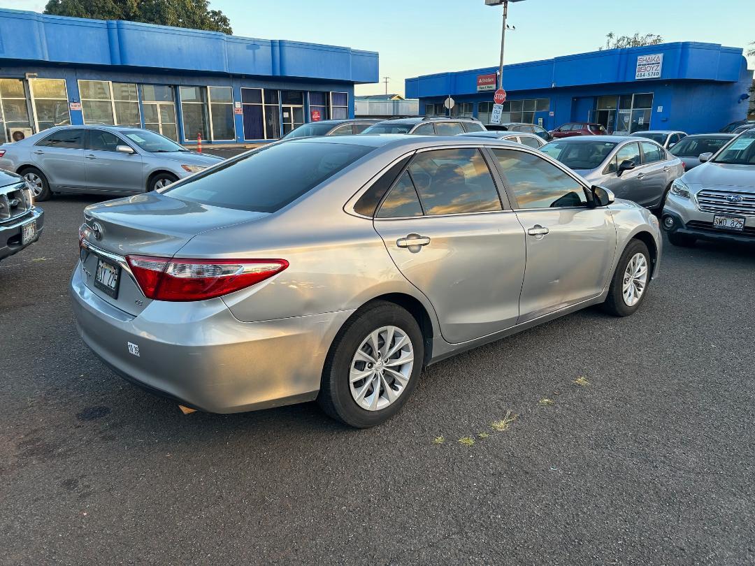 Toyota Camry 4dr Sdn LE Auto 2016