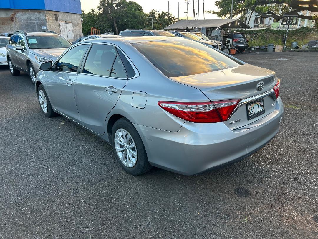 Toyota Camry 4dr Sdn LE Auto 2016