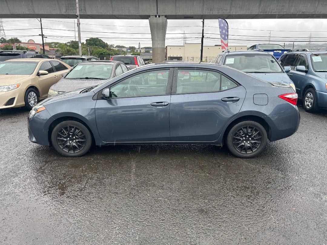 Toyota Corolla 4dr Sdn CVT LE Premium (Natl) 2015