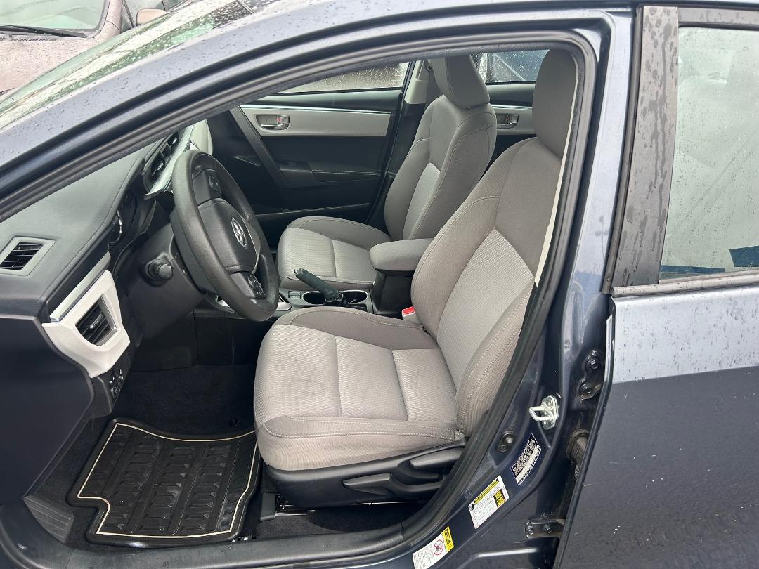 Toyota Corolla 4dr Sdn CVT LE Premium (Natl) 2015