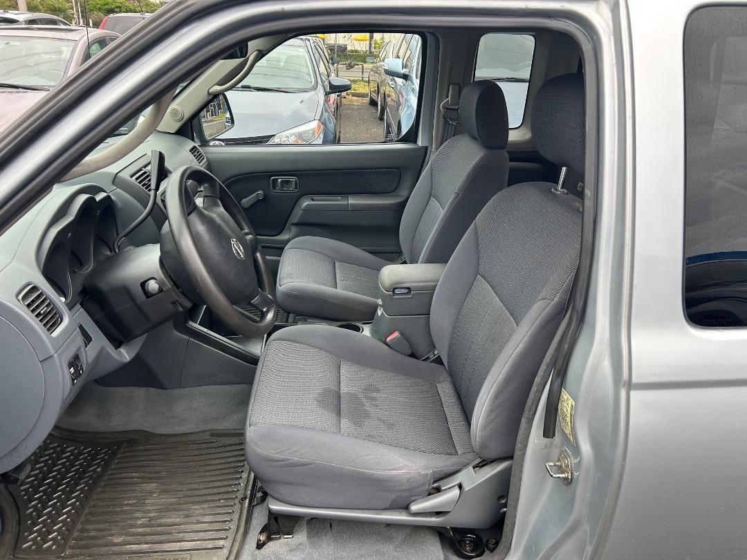 Nissan Frontier 2WD XE King Cab I4 Auto 2002