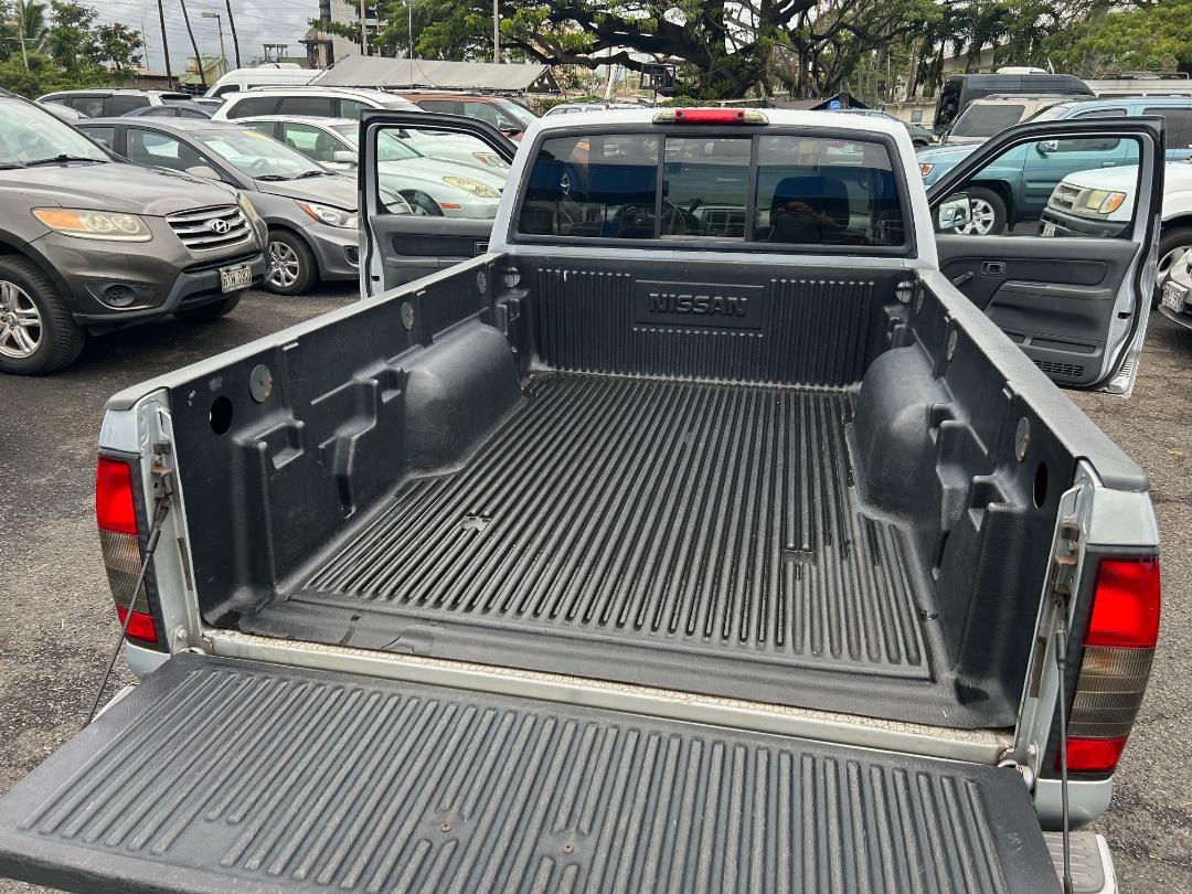 Nissan Frontier 2WD XE King Cab I4 Auto 2002