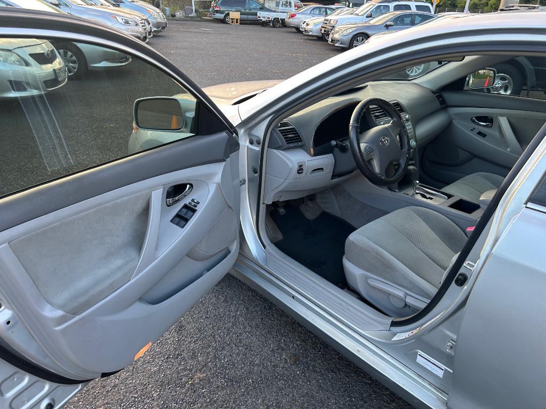 Toyota Camry 4dr Sedan LE Auto 2007