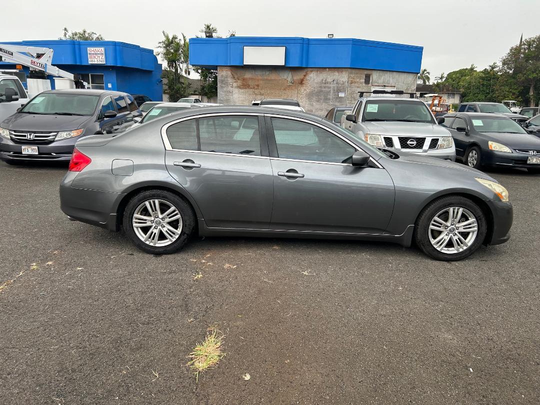 Infiniti G37 Sedan 4dr Journey RWD 2013