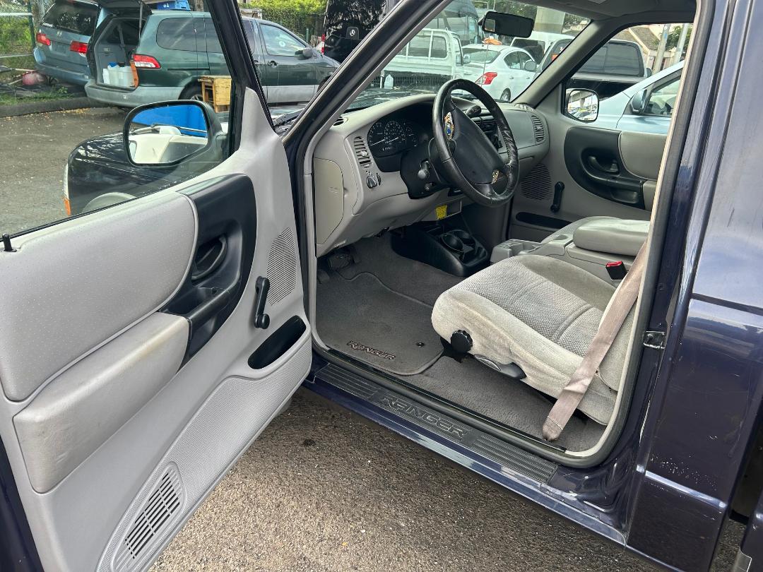 Ford Ranger Reg Cab 112" WB XLT 4WD 2000
