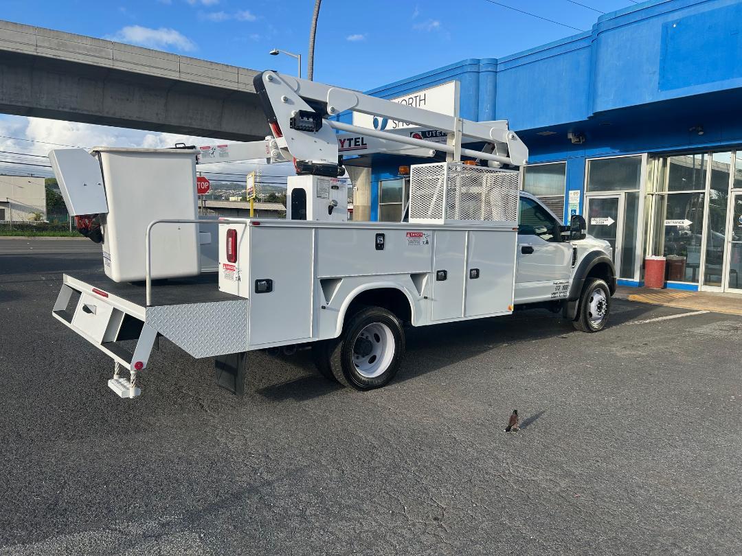 Ford Super Duty F-550 DRW XLT 2WD Reg Cab 145" WB 60" CA 2018