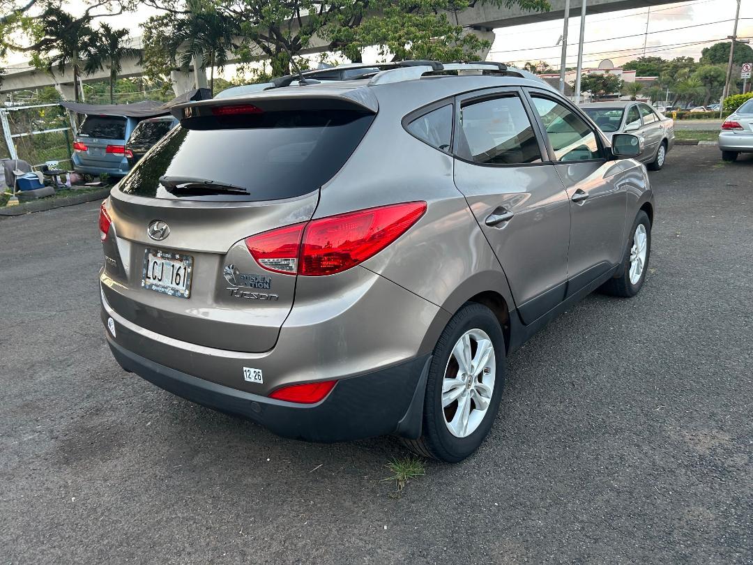 Hyundai Tucson FWD 4dr Auto GLS PZEV 2012
