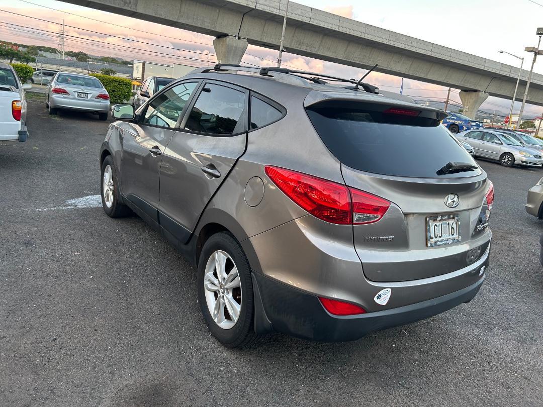 Hyundai Tucson FWD 4dr Auto GLS PZEV 2012