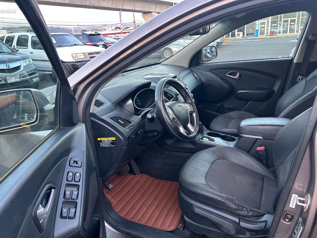 Hyundai Tucson FWD 4dr Auto GLS PZEV 2012