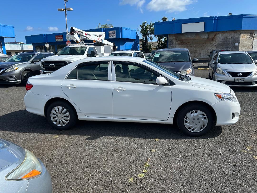 Toyota Corolla 4dr Sdn LE Auto 2010