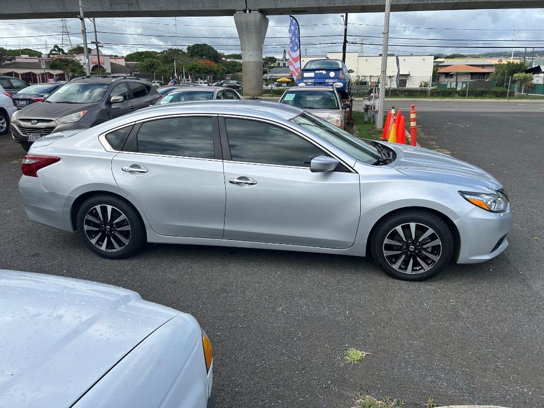 Nissan Altima 2.5 SV Sedan 2018