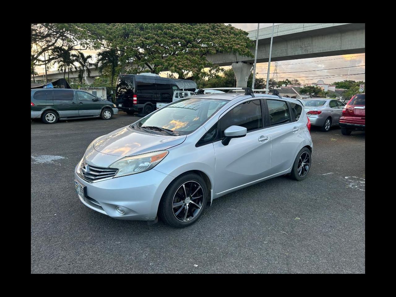 Nissan Versa Note 5dr HB Manual 1.6 S 2015