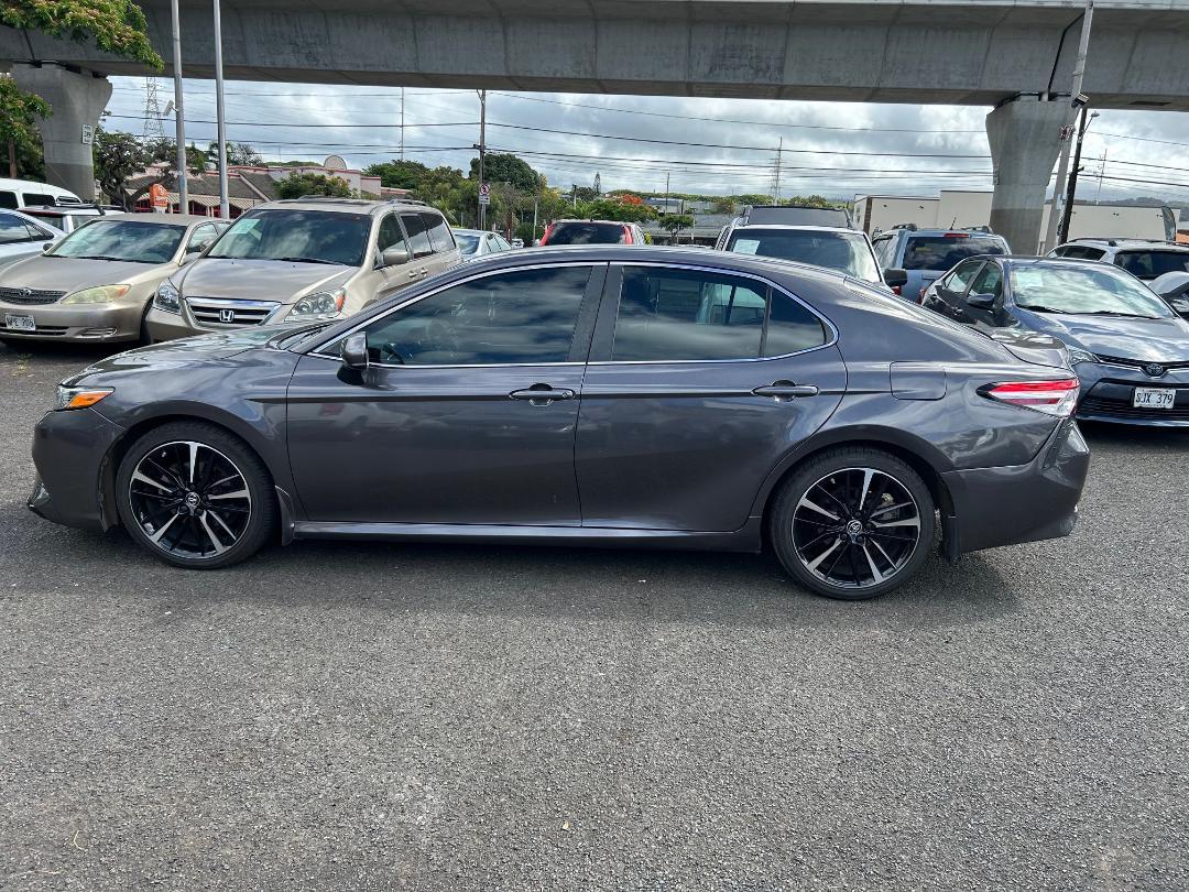 Toyota Camry XLE Auto (Natl) 2018