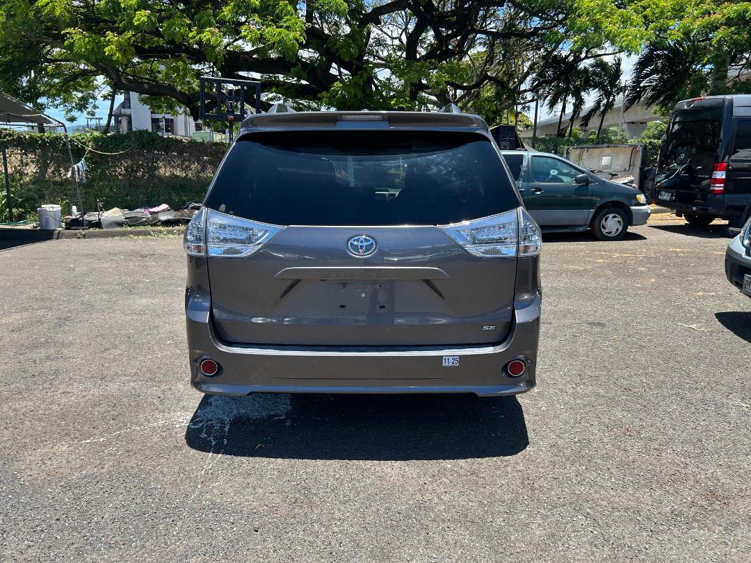 Toyota Sienna 5dr 8-Pass Van V6 SE FWD (Natl) 2014