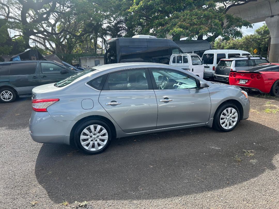 Nissan Sentra 4dr Sdn I4 CVT SV 2013