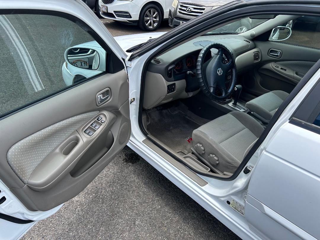 Nissan Sentra 4dr Sdn SE-R Auto 2002