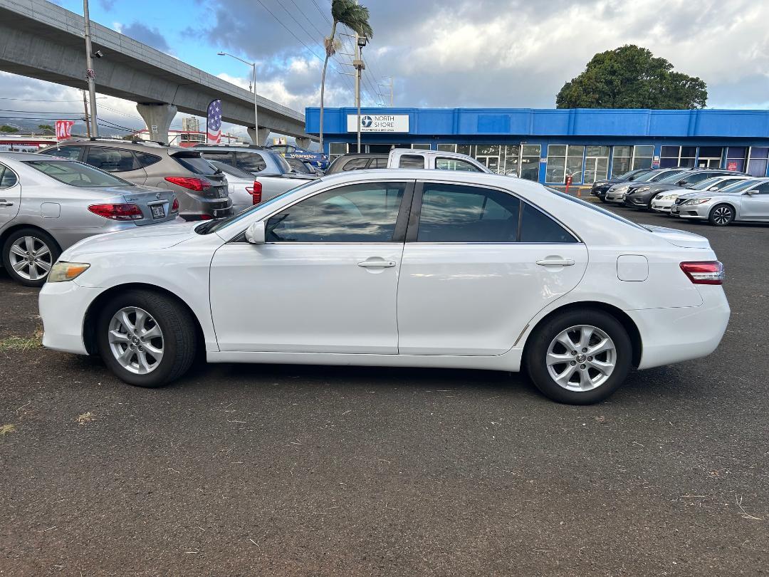 Toyota Camry 4dr Sdn I4 Auto LE (Natl) 2010