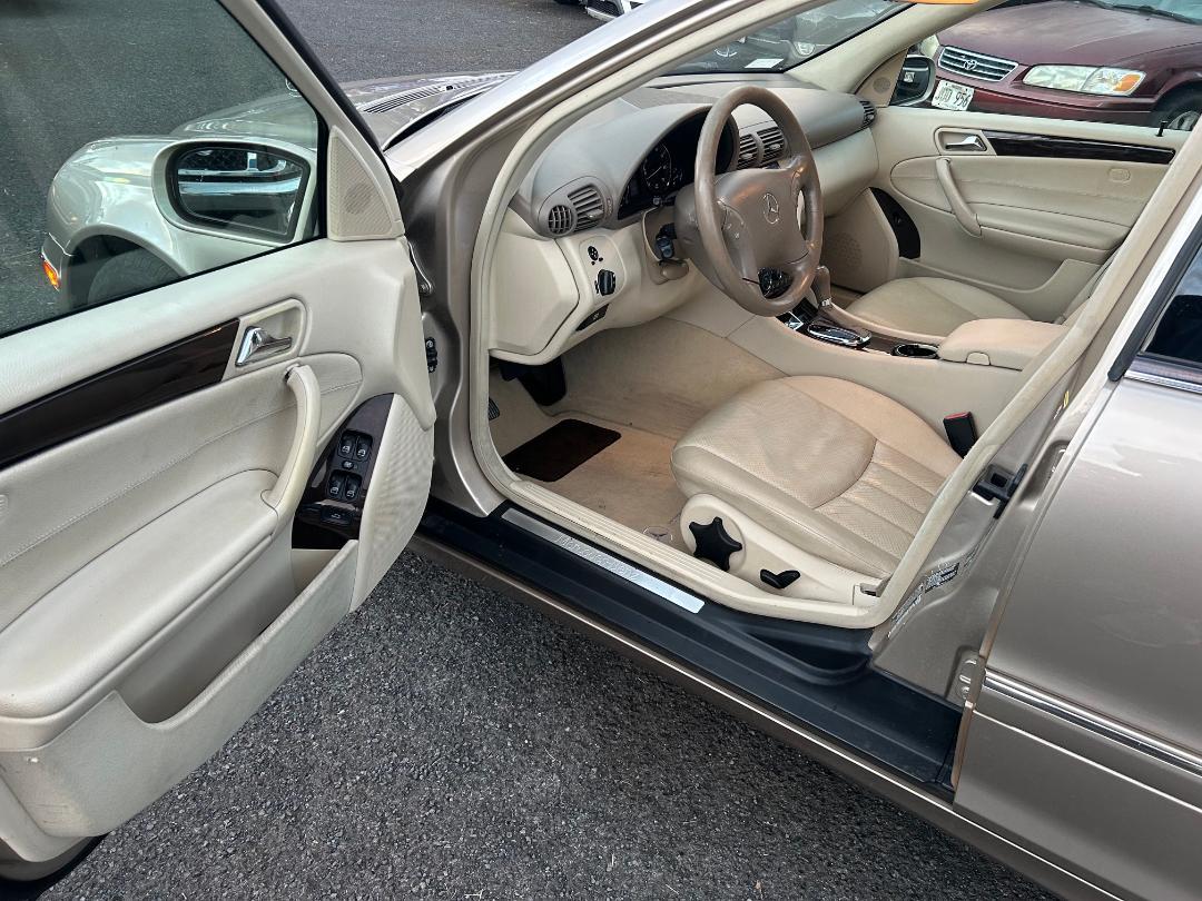 Mercedes-Benz C-Class 4dr Sdn 2.6L 2005
