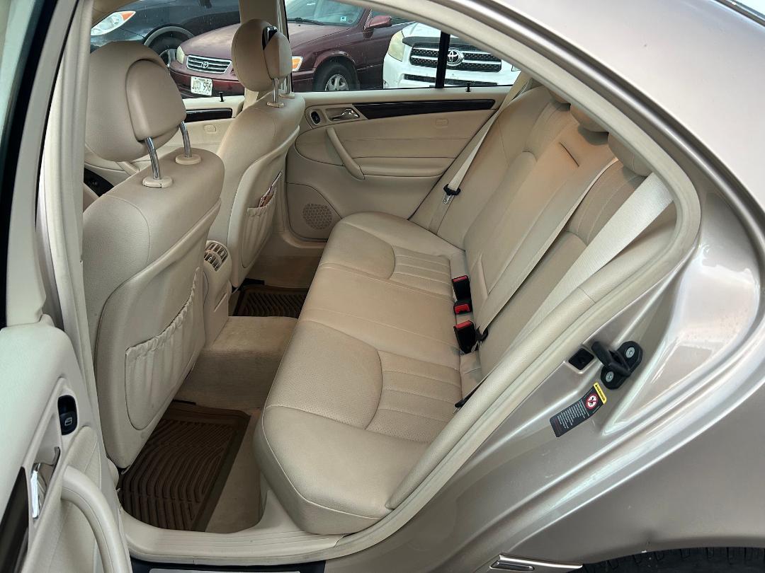 Mercedes-Benz C-Class 4dr Sdn 2.6L 2005