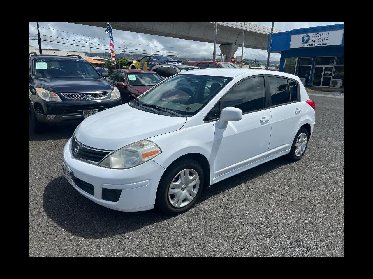 2011 Nissan Versa 5dr HB I4 Auto 1.8 S