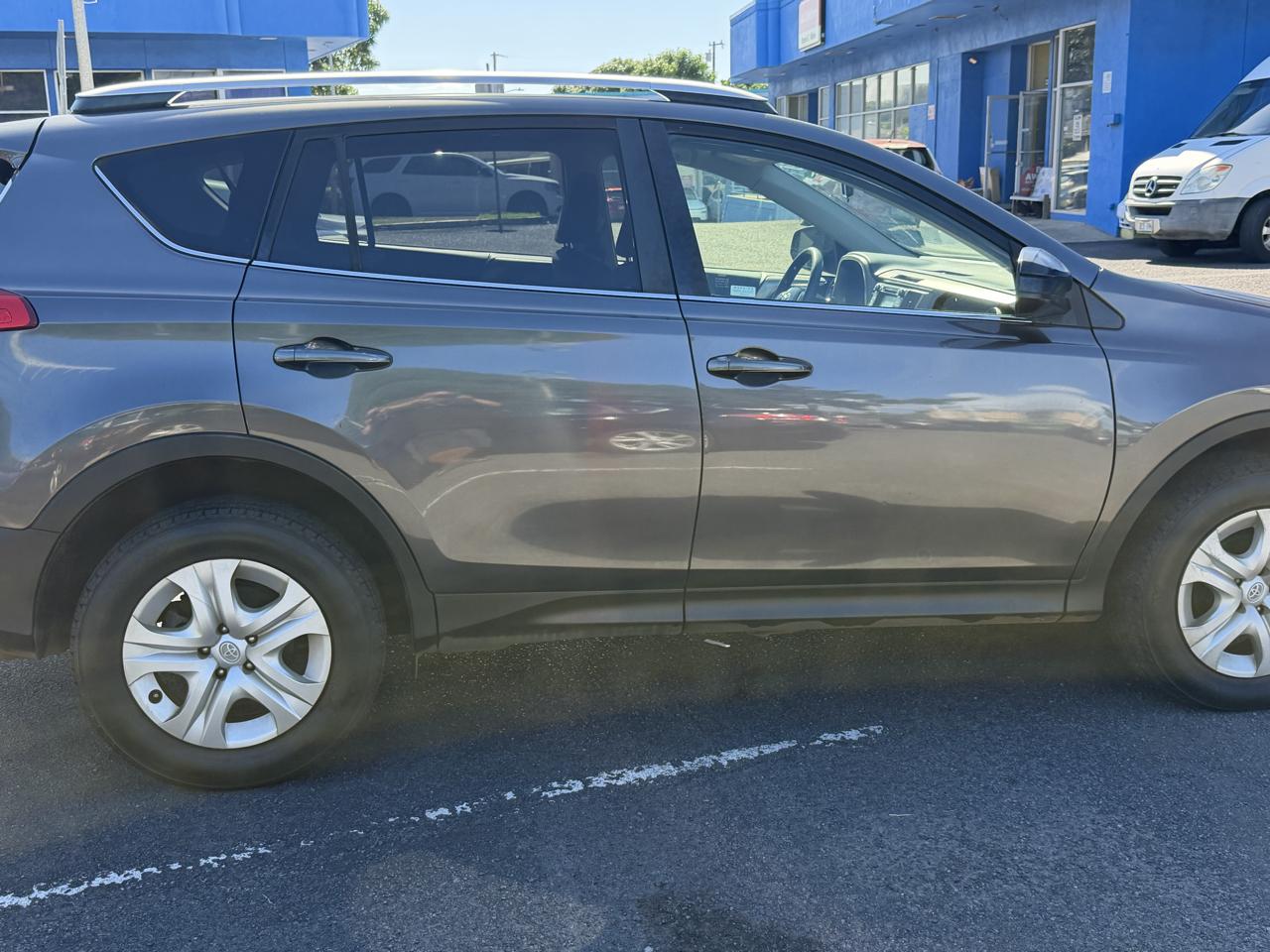 Toyota RAV4 AWD 4dr LE (Natl) 2015