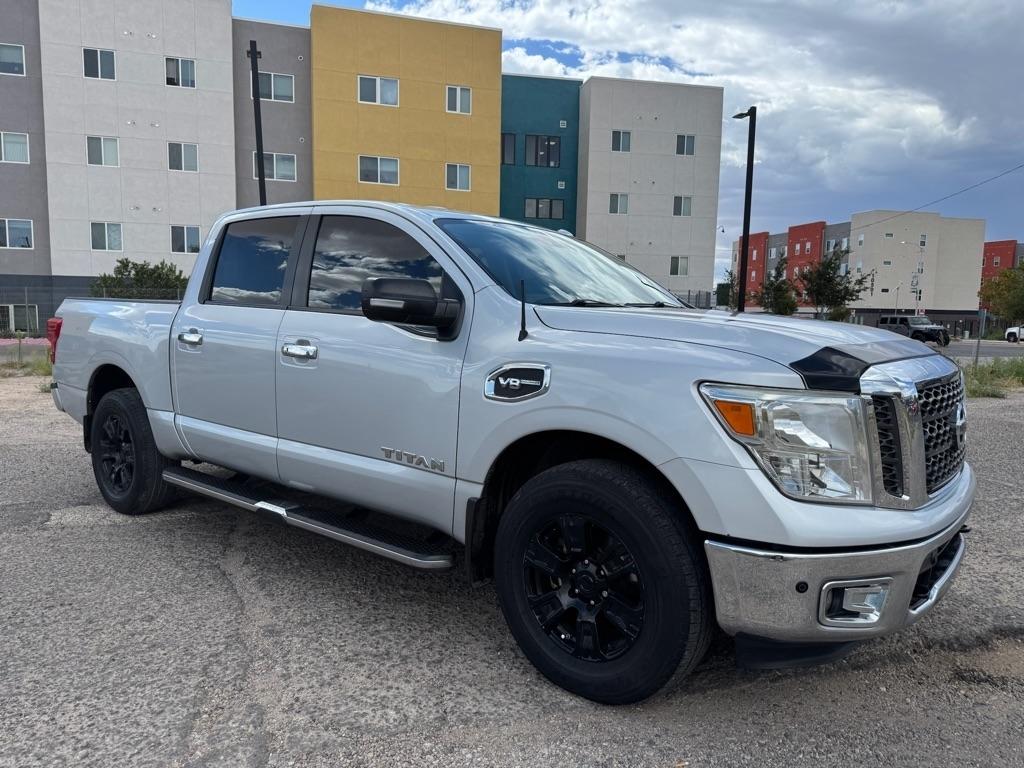 2017 Nissan Titan SV Crew Cab 4WD