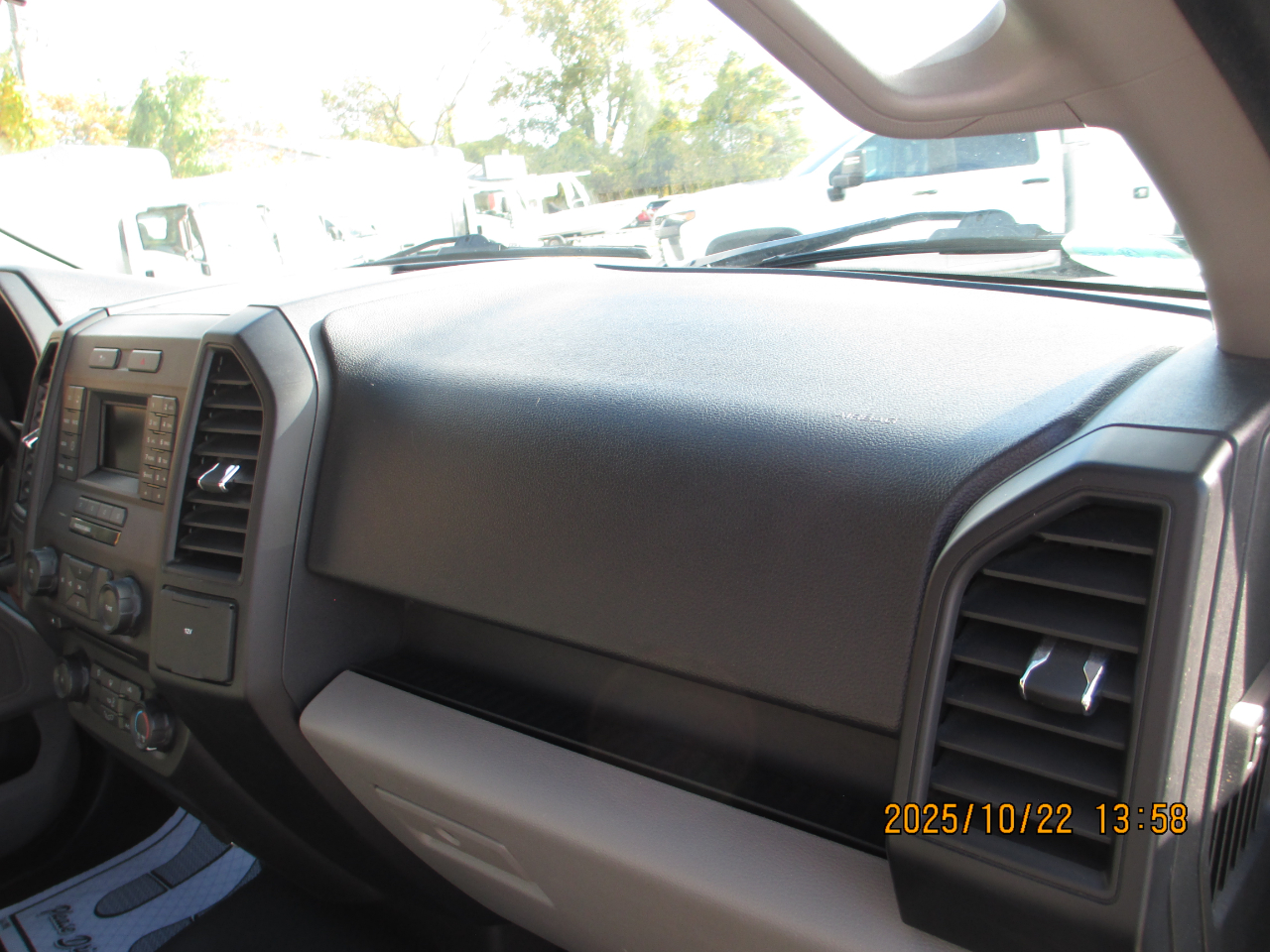Ford F-150 XL 6.5-ft. Bed 2WD 2016 Ford F-150 XL 6.5-ft. Bed 2WD 2016