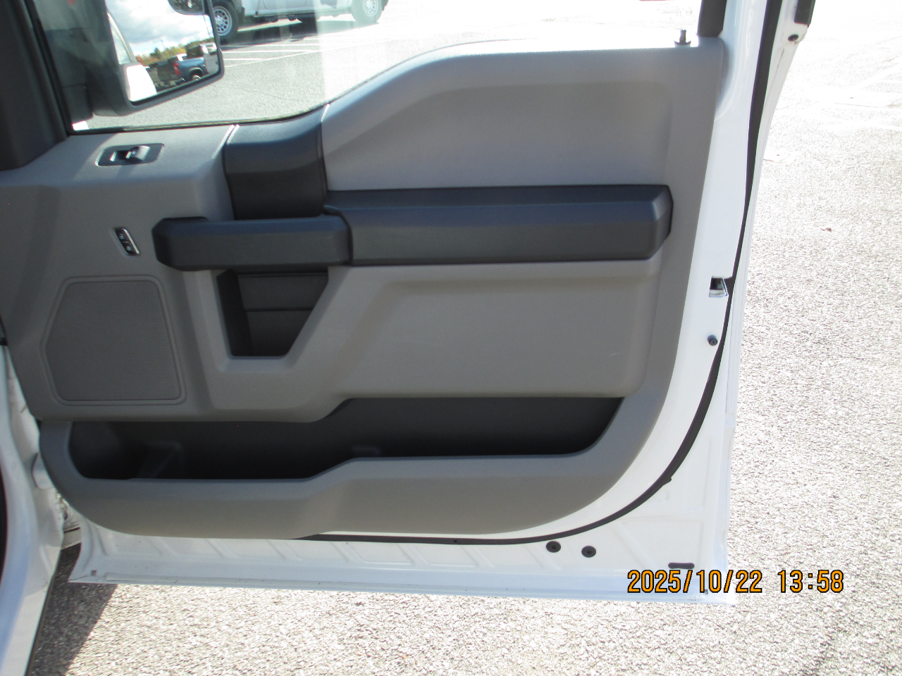 Ford F-150 XL 6.5-ft. Bed 2WD 2016 Ford F-150 XL 6.5-ft. Bed 2WD 2016