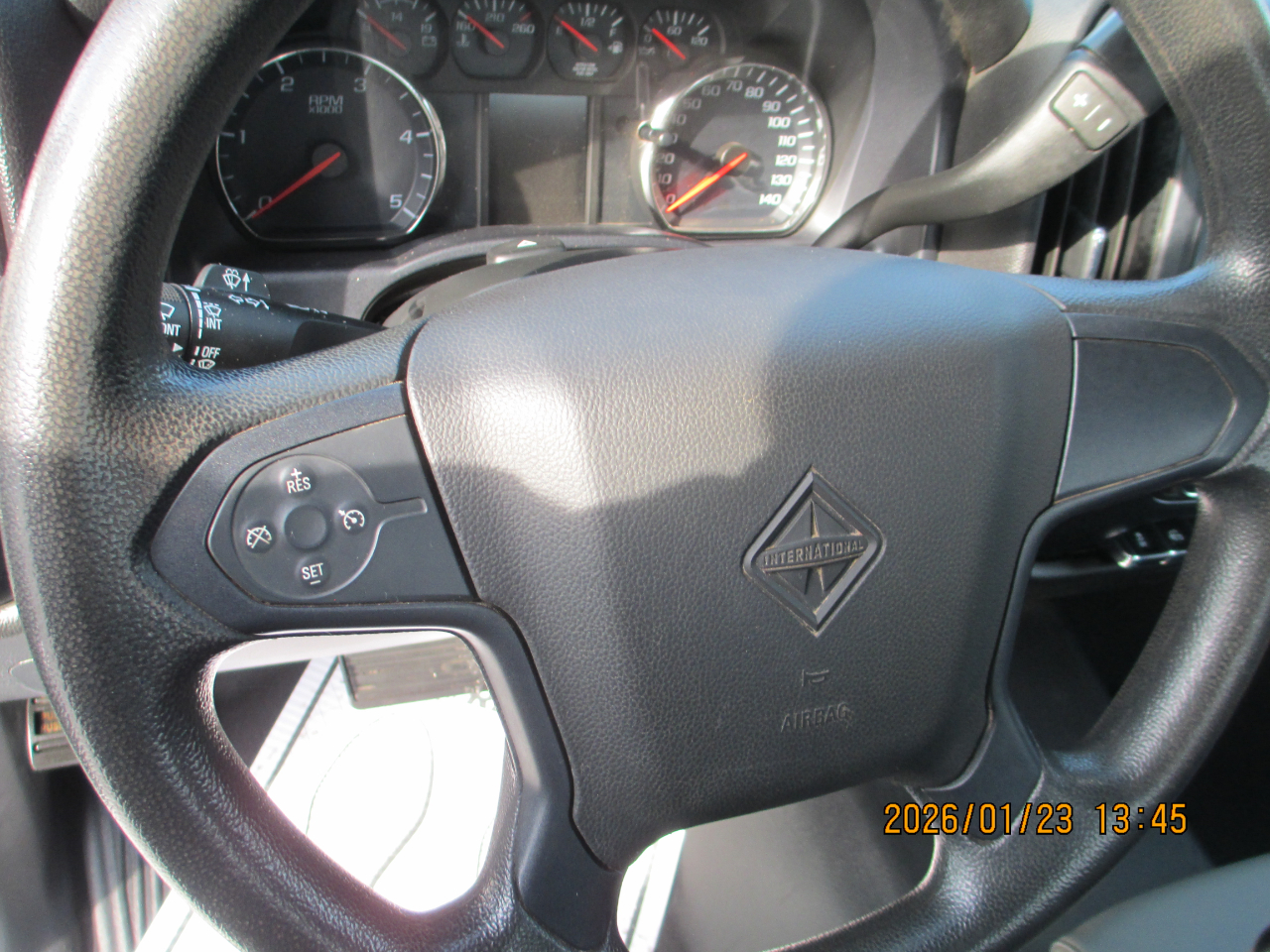 International CV515  2020