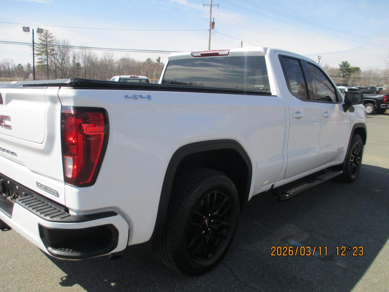 GMC Sierra 1500 Limited 4WD Double Cab 147" Elevation w/3VL 2022