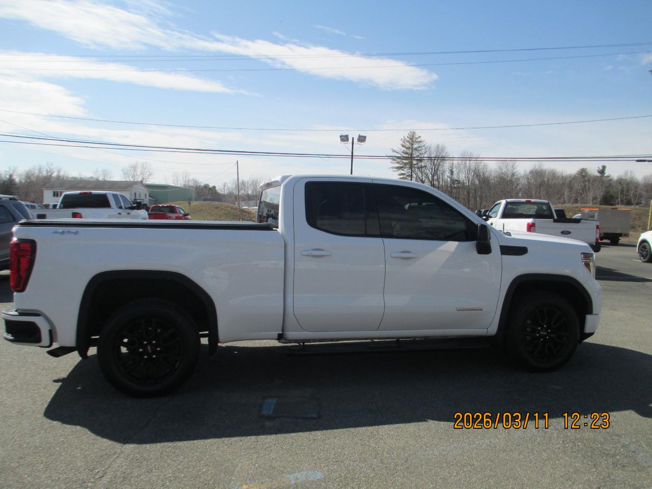 GMC Sierra 1500 Limited 4WD Double Cab 147" Elevation w/3VL 2022