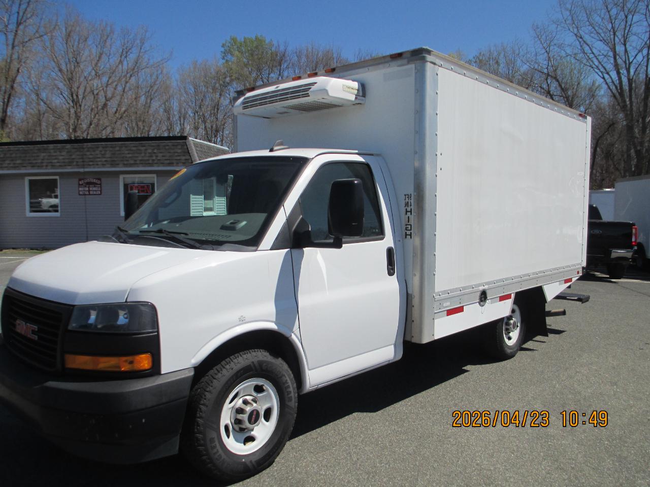 GMC Savana Commercial Cutaway 3500 Van 139" 2020