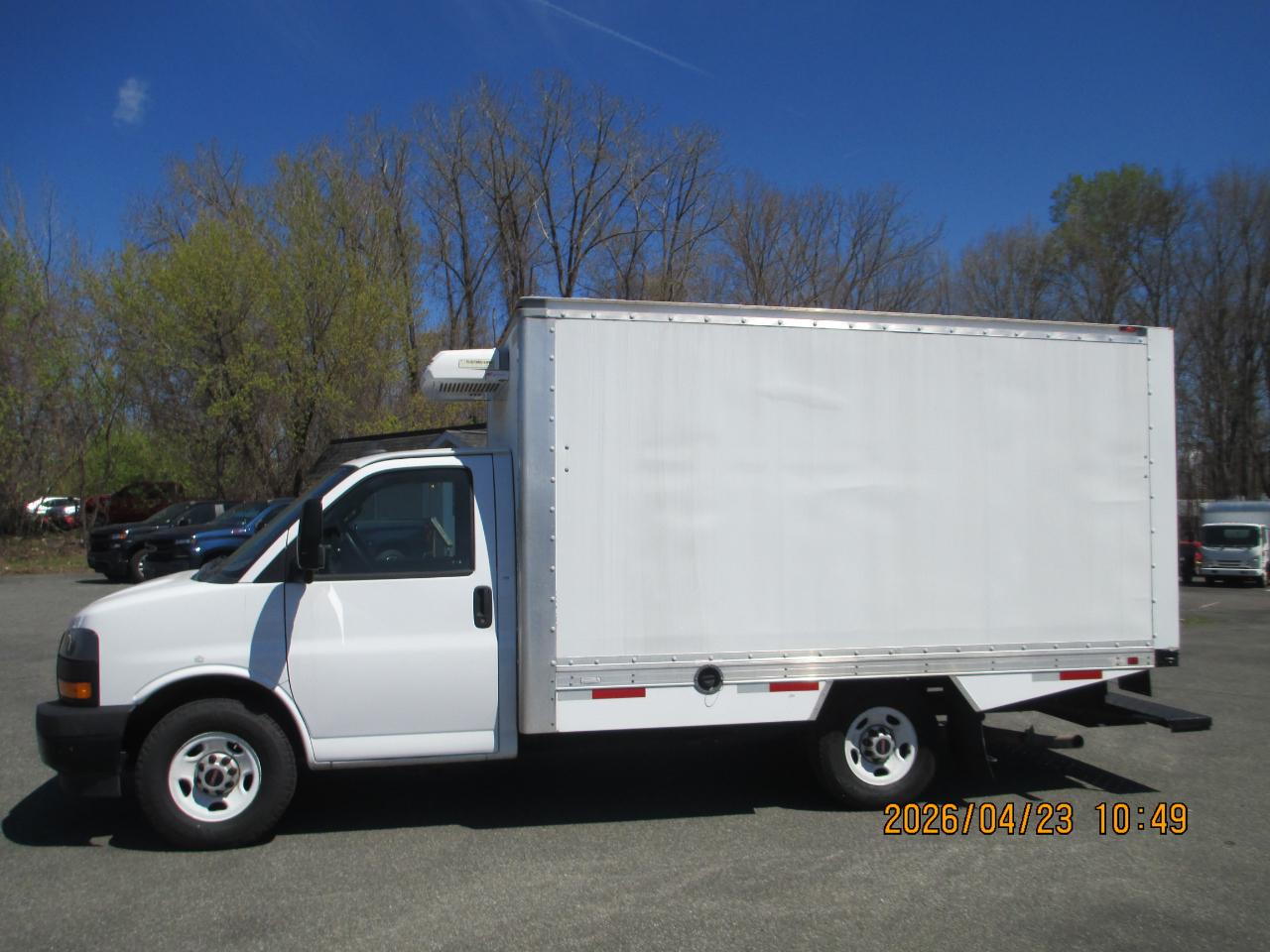 GMC Savana Commercial Cutaway 3500 Van 139" 2020