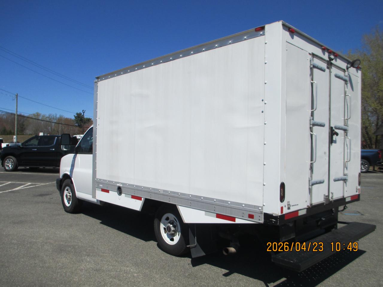 GMC Savana Commercial Cutaway 3500 Van 139" 2020