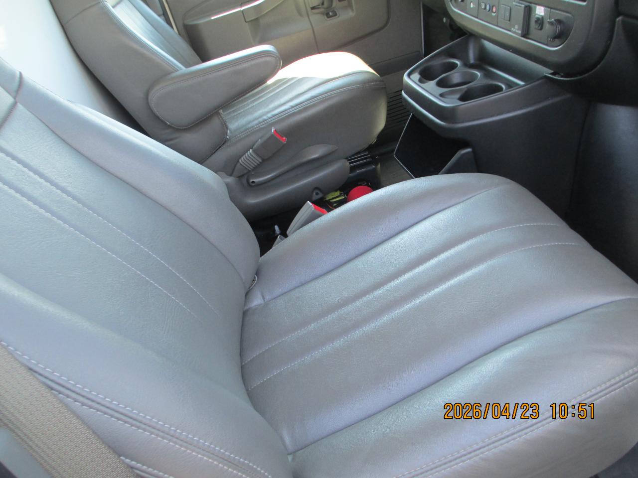 GMC Savana Commercial Cutaway 3500 Van 139" 2020