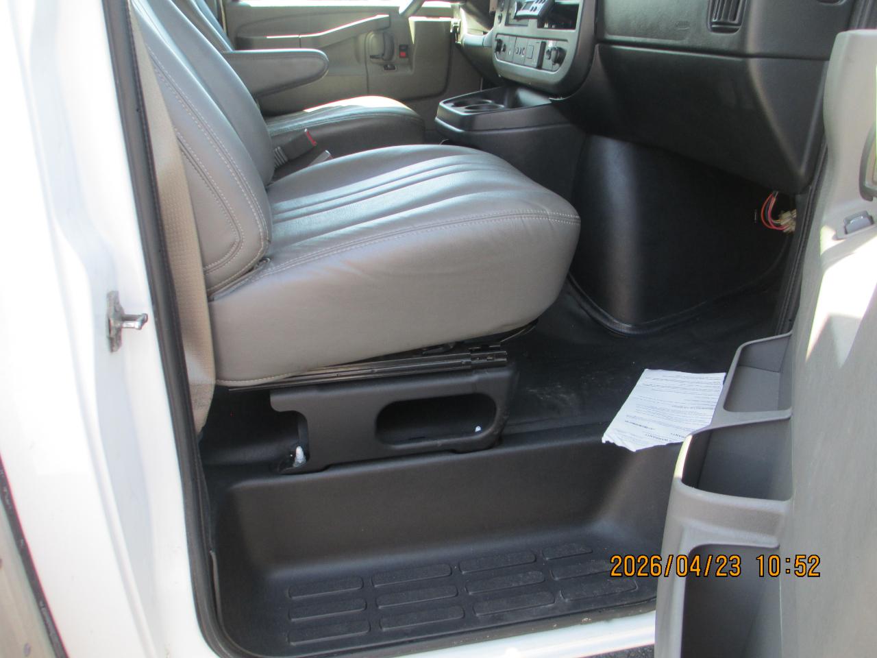 GMC Savana Commercial Cutaway 3500 Van 139" 2020