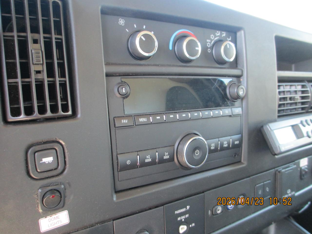 GMC Savana Commercial Cutaway 3500 Van 139" 2020