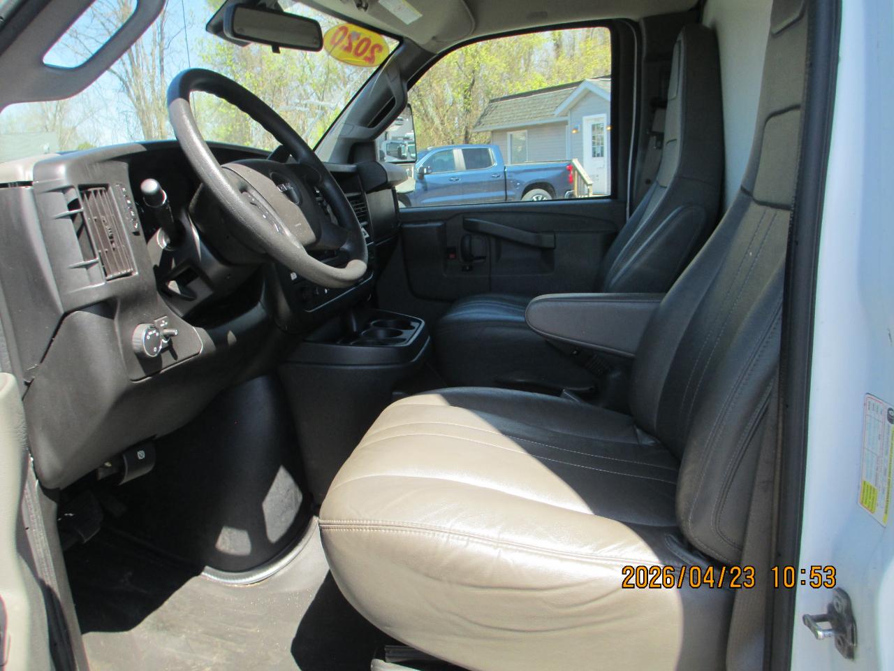 GMC Savana Commercial Cutaway 3500 Van 139" 2020