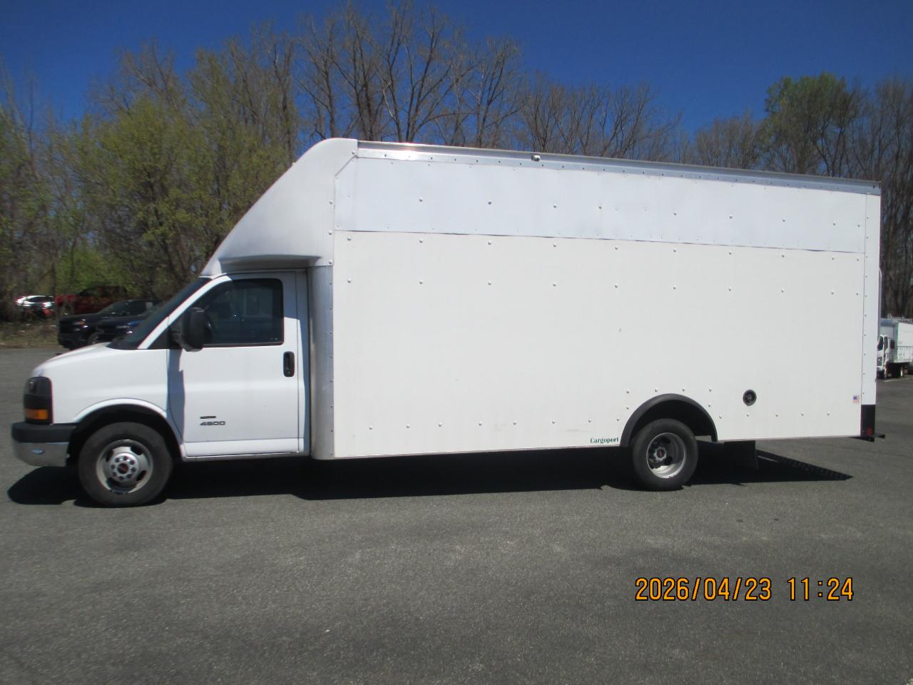 GMC Savana Commercial Cutaway 4500 Van 159" 2022