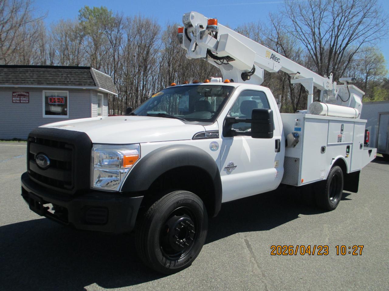 Ford Super Duty F-450 DRW 2WD Reg Cab 141" WB 60" CA XL 2016