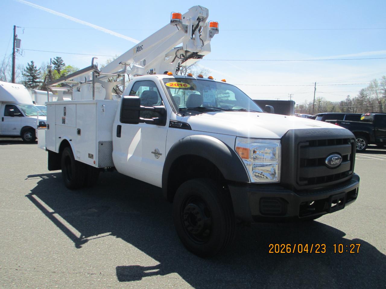 Ford Super Duty F-450 DRW 2WD Reg Cab 141" WB 60" CA XL 2016