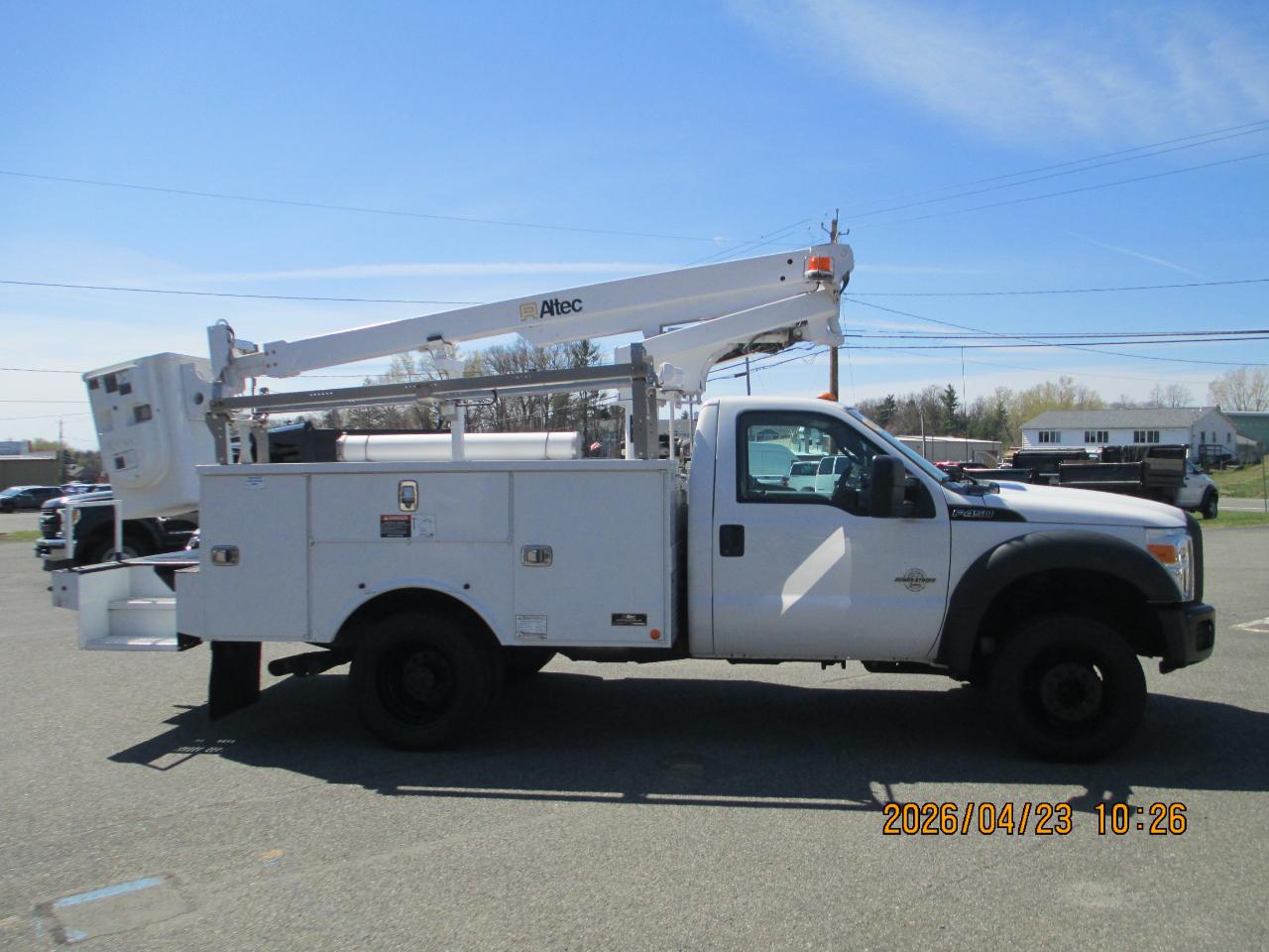 Ford Super Duty F-450 DRW 2WD Reg Cab 141" WB 60" CA XL 2016