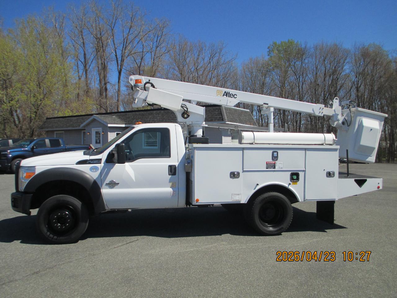 Ford Super Duty F-450 DRW 2WD Reg Cab 141" WB 60" CA XL 2016