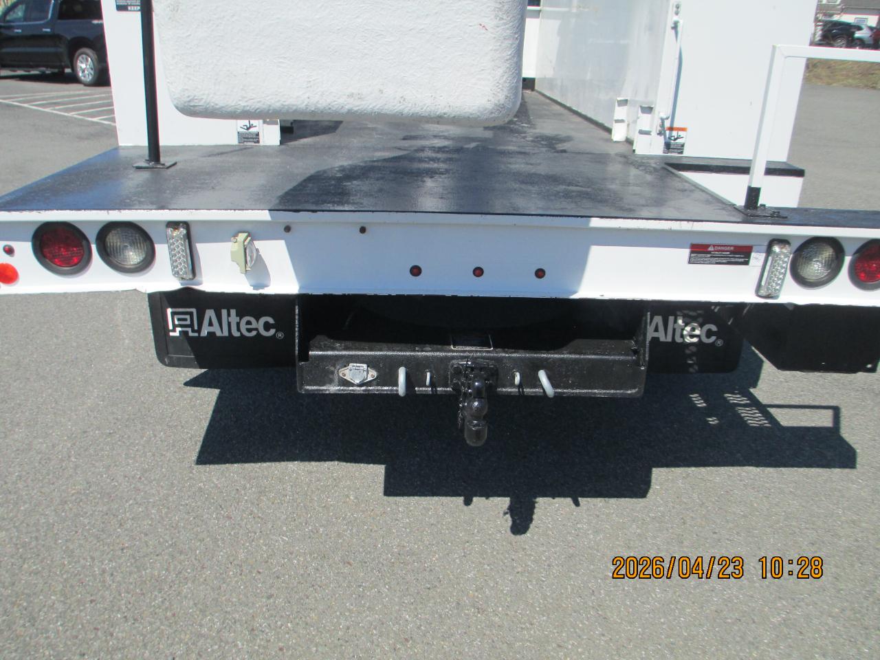 Ford Super Duty F-450 DRW 2WD Reg Cab 141" WB 60" CA XL 2016