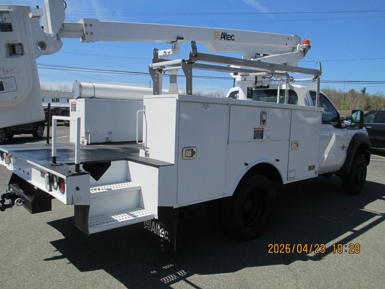 Ford Super Duty F-450 DRW 2WD Reg Cab 141" WB 60" CA XL 2016