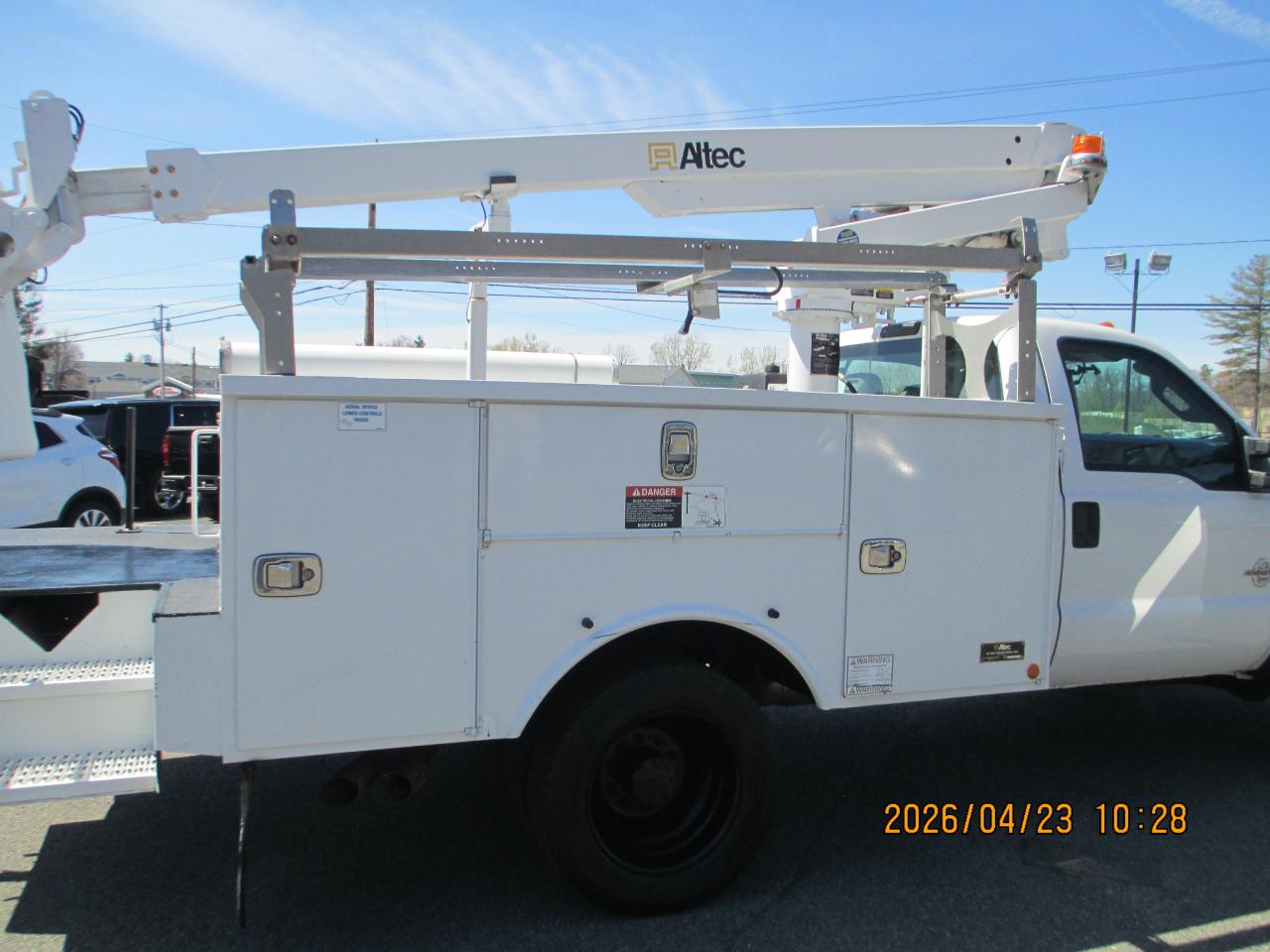 Ford Super Duty F-450 DRW 2WD Reg Cab 141" WB 60" CA XL 2016